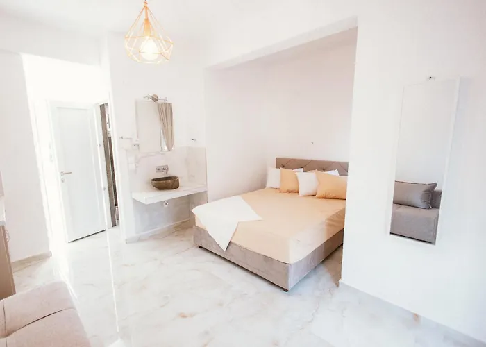 Theano 2 アパートホテル 3*