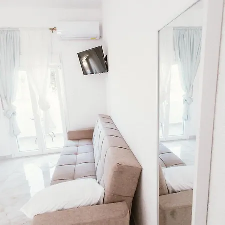 Aparthotel Theano 2 3*